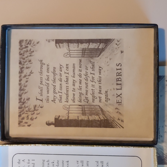 Box of 34 bookplates - Picture 3 of 3